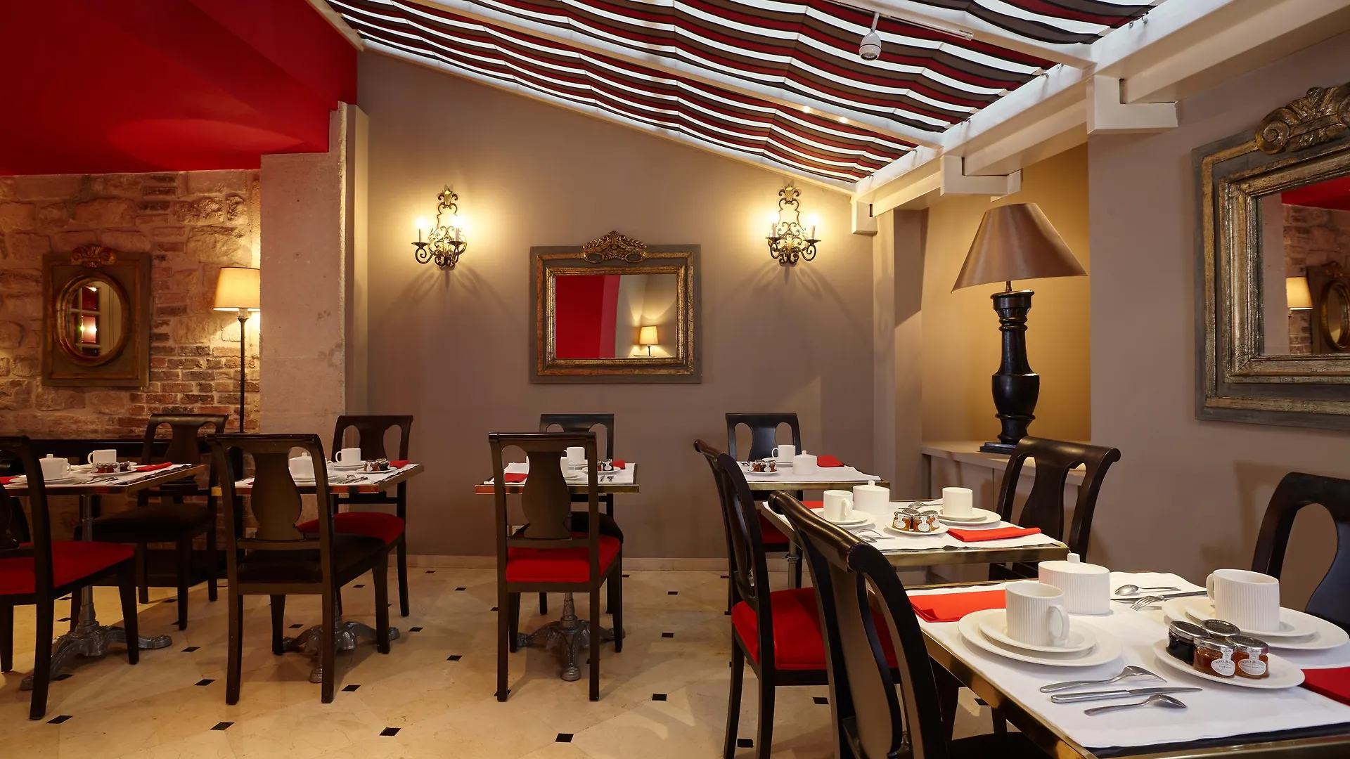 Relais Saint Jacques Hotel Paris 4*,