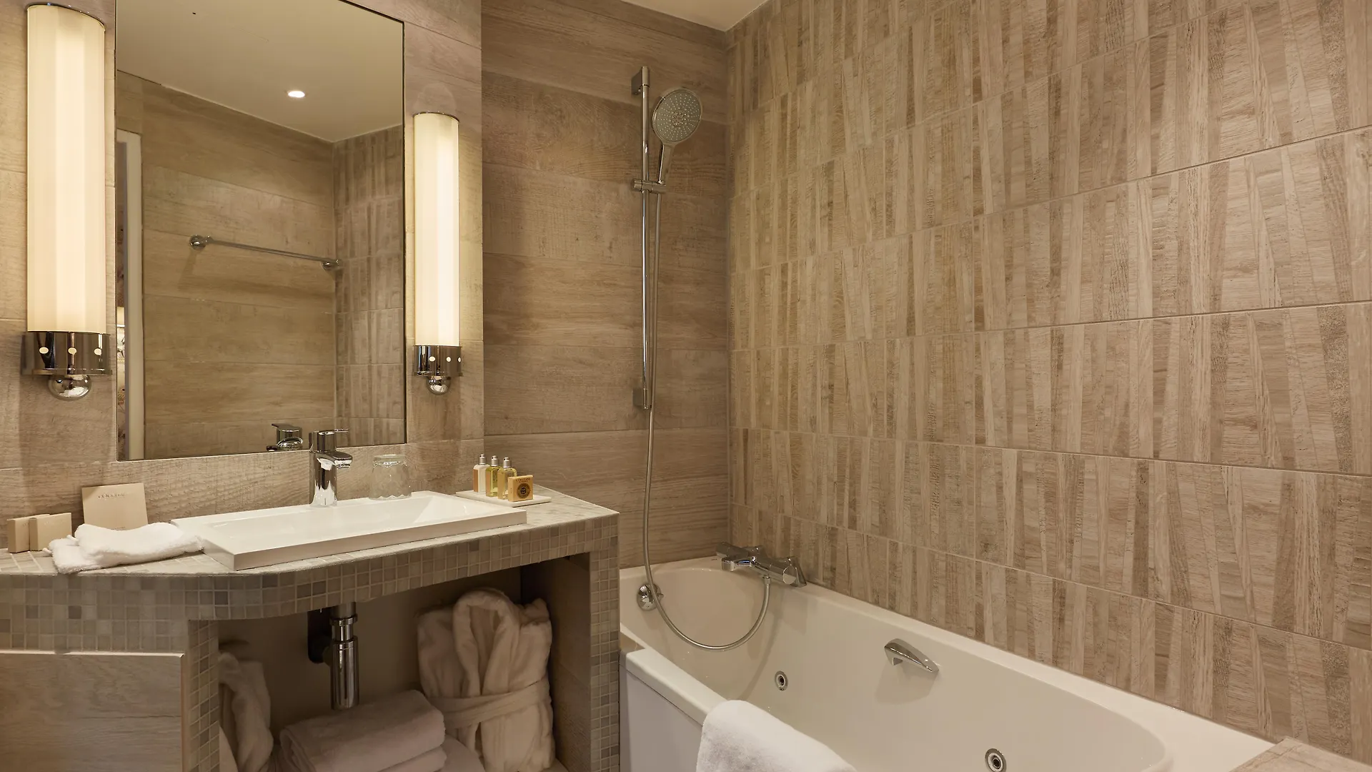****  Relais Saint Jacques Hotel Paris France